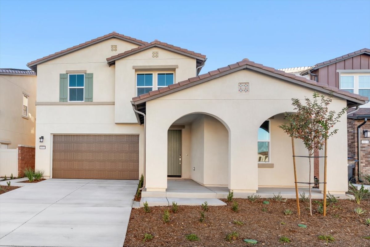 0045 16644 Bristlecone Avenue