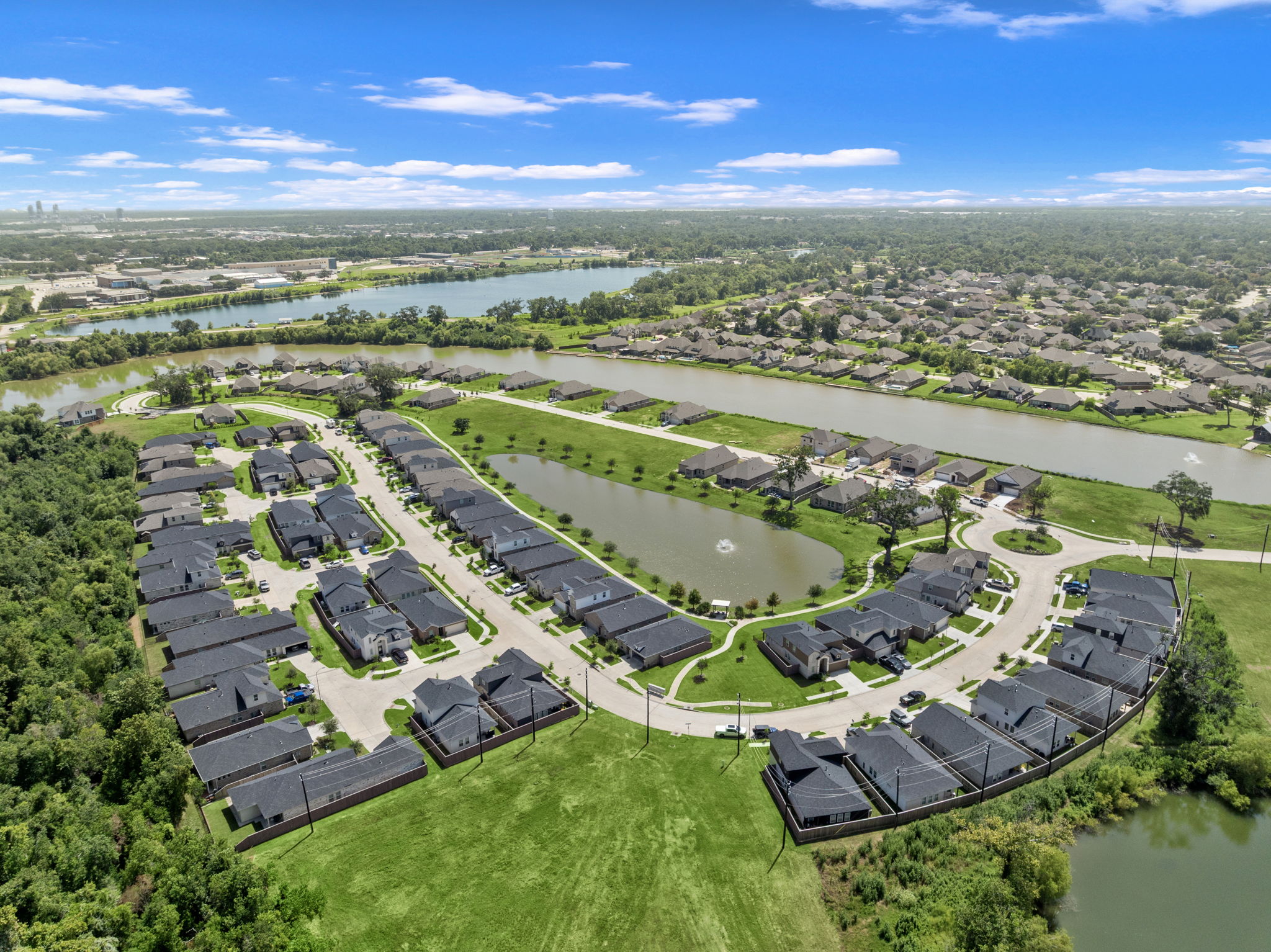 A large dam with a river running through it.